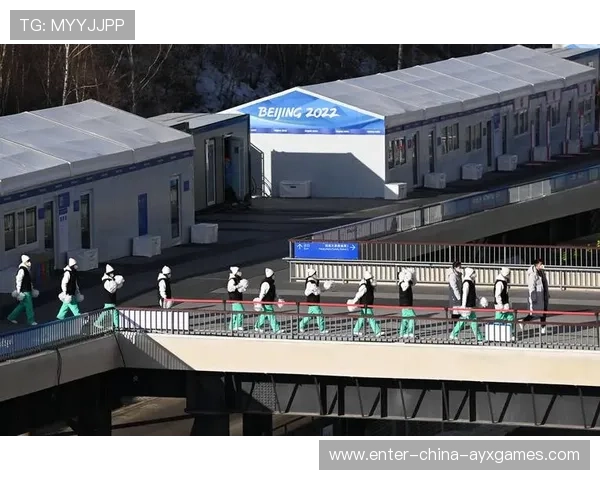 罗马中路渗透连续完成亮眼配合，全场气氛被彻底点燃